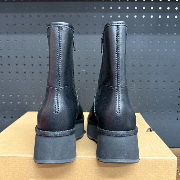 New W/ Box! Women's UGG City Func Mid Black Leather Platform Booties Size 8 - Picture 4 of 5
